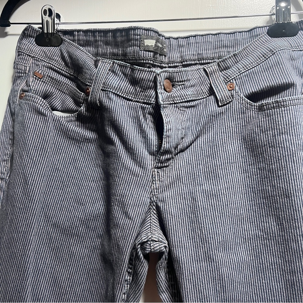 ✨Levi’s Women's Demi Curve Skinny Jeans – Size 32x32 – Low Rise – Striped - Picture 3 of 7